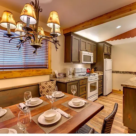 Cedar Glen Lodge Tahoe Vista Room photo